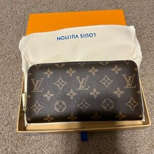 Louis Vuitton Brown and Gold Monogram Clutch